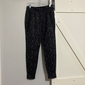 American Eagle Mens joggers